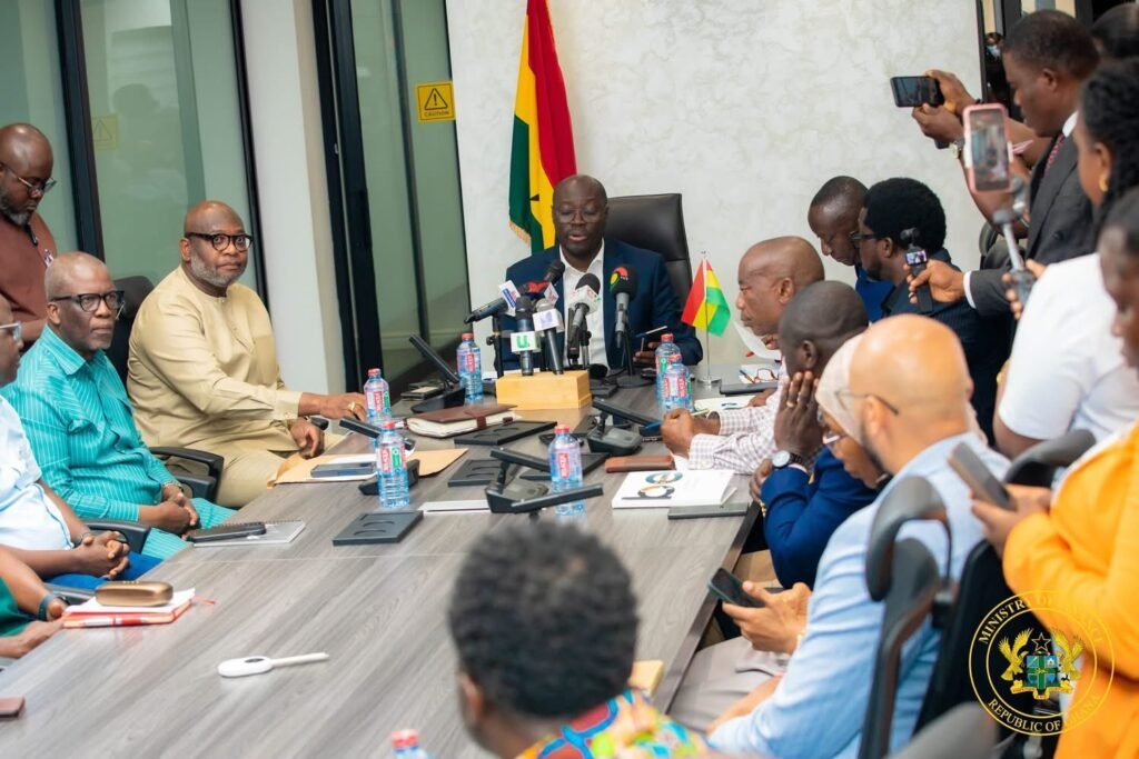 Cocoa Farmers Smile As Government Hikes Cocoa Price to GHS3,625 Per Bag, Boosting Farmers’ Incomes by 12% 2 G2QW8wxXgAAvQzT