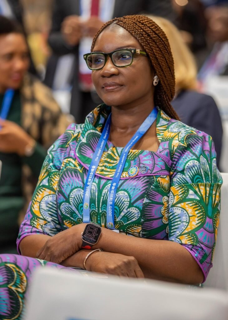 Joyce Bawah Mogtari 13