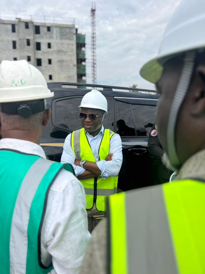 Health Minister Inspects La General Hospital, Assures of Timely IPCs Payment 2 La General Hospital Inspection 2