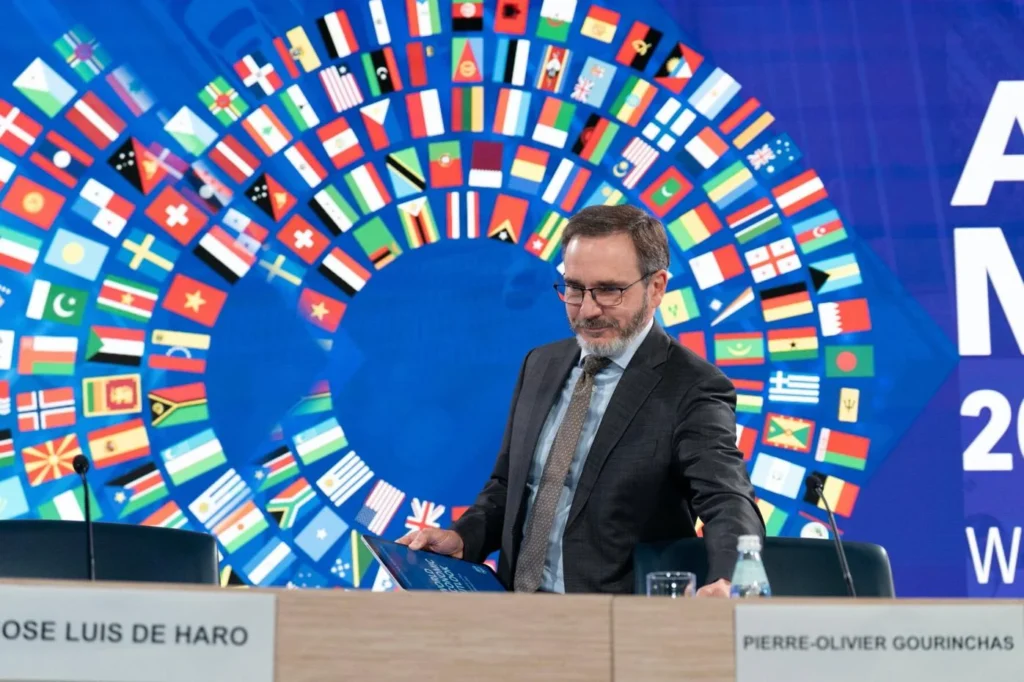 Adverse Supply Shocks to Wane Global Economic Growth – IMF 4 Pierre Olivier Gourinchas Director of Research Department IMF1