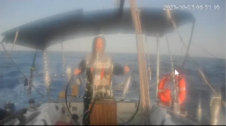 Lone Yacht From Global Sumud Flotilla Presses Toward Gaza 2 Screenshot 2025 10 03 at 12.31.41 1759465925