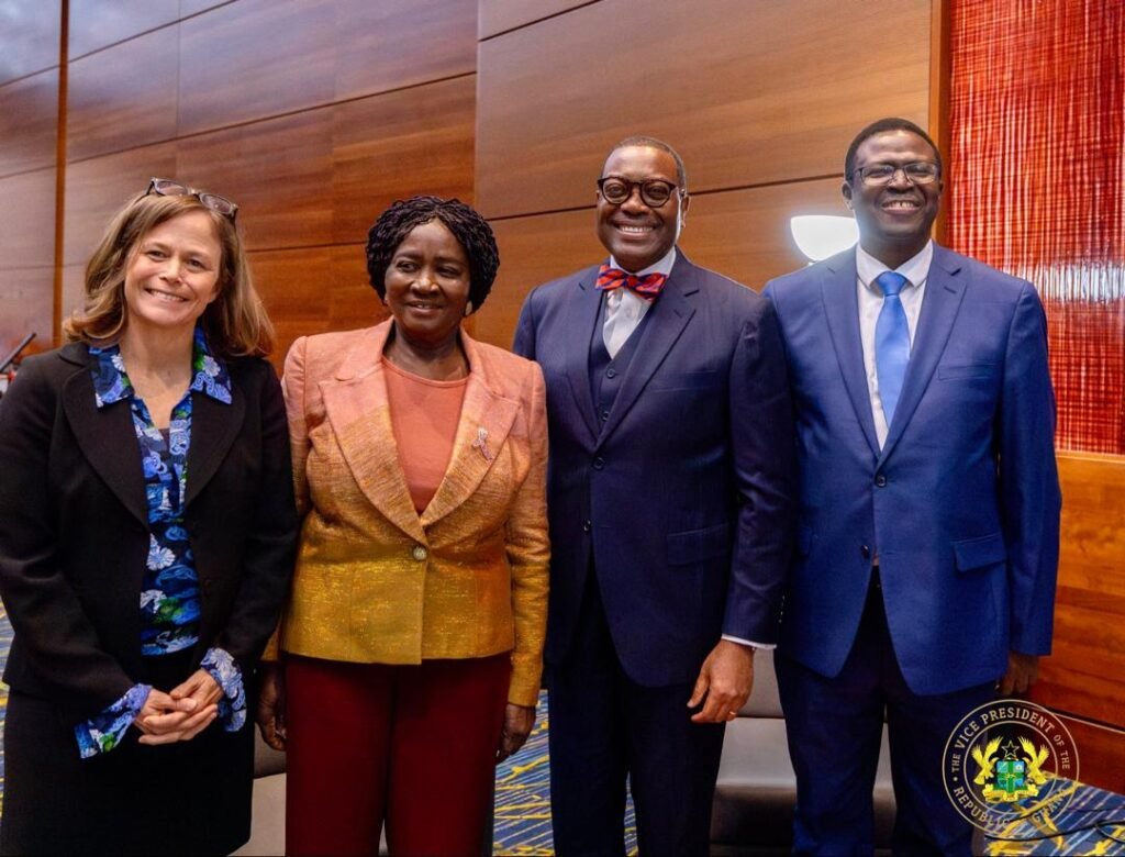 Africa Can Feed Herself: Vice President Speaks at the Borlaug Dialogue 3 Veep with other participants