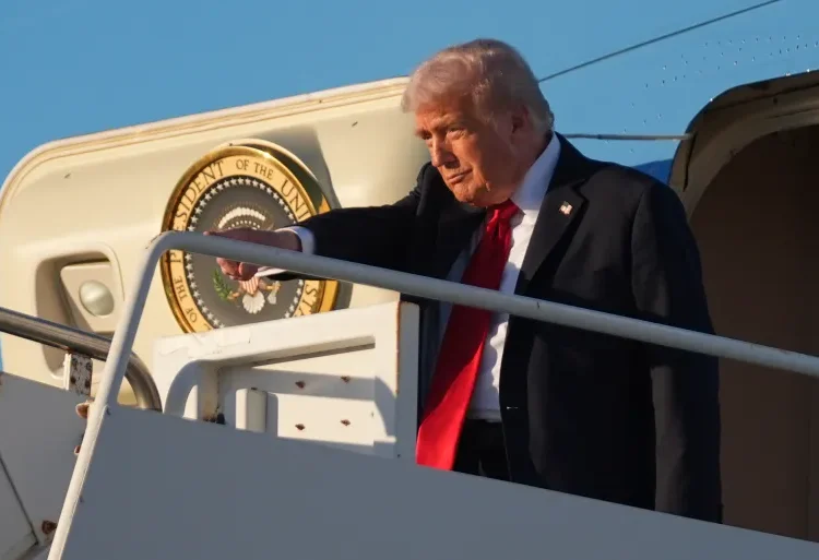 US President Donald Trump arrives on Air Force One at Sharm el-Sheikh International Airport, Egypt