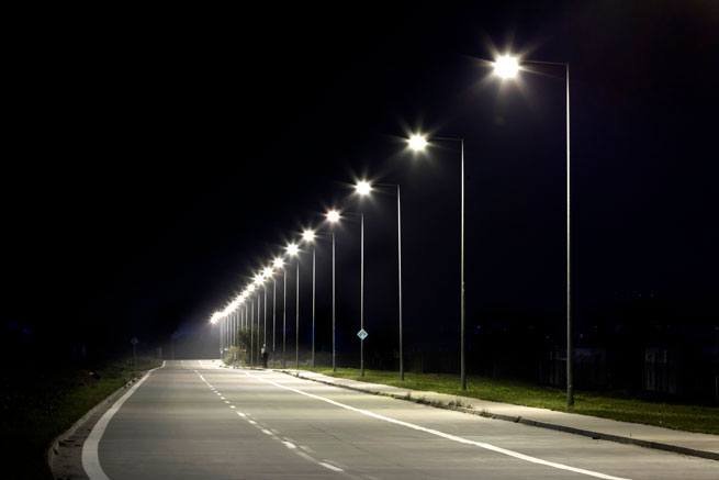 Accra to Shine as Government Set to Roll Out Modern Street Lighting Project 1 Modern Street Light