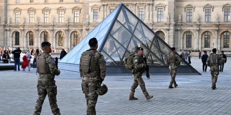 French Court of Auditors Slams Louvre Security In Critical Report 1 download 24