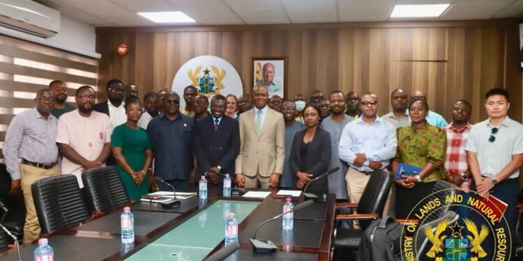 Deputy Lands Minister with the Stakeholders