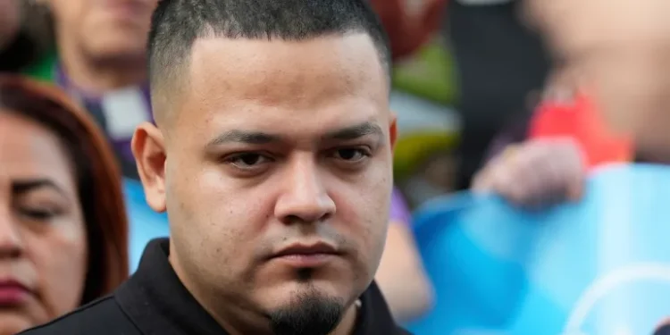 Judge Orders Kilmar Abrego Garcia's Immediate Release From ICE Custody 1 ap 693ae870dc46f 1765468272