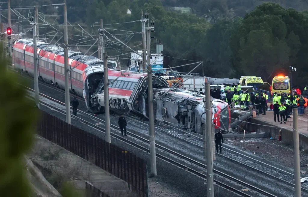 2026 01 19T075911Z 1391338878 RC274JASS64K RTRMADP 3 SPAIN ACCIDENT TRAIN 1768809599