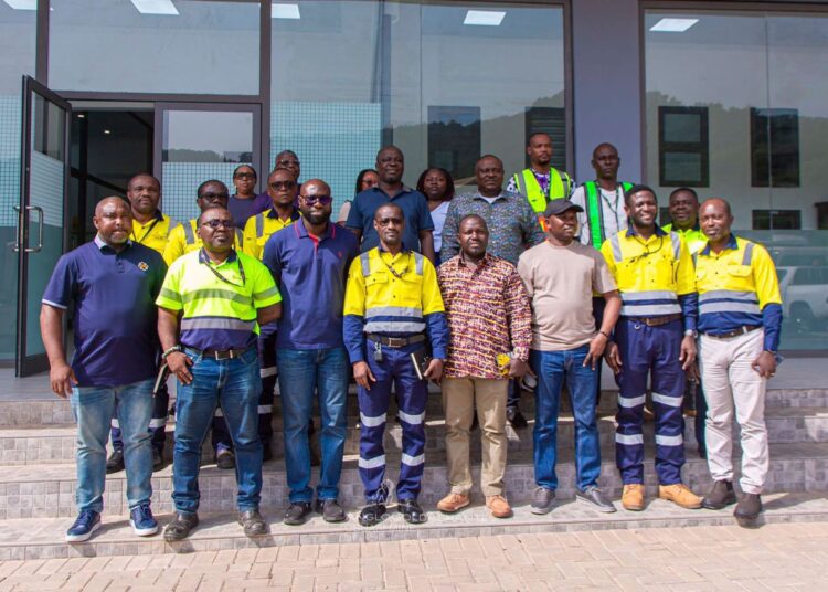 AngloGold Hosts Environment Committee to Ensure Responsible Mining 1 AngloGold Ashanti with Environment Committee