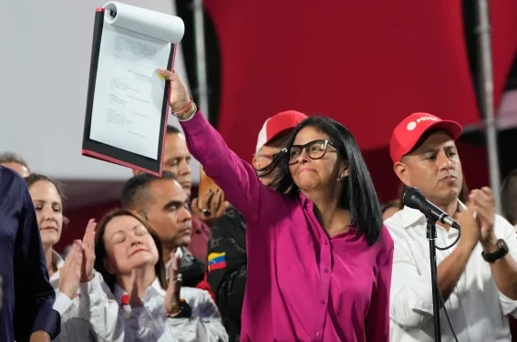 Venezuela Opens Oil Sector To Privatization 1 download 13