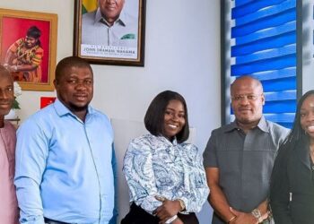 Margaret Ansei, GEA CEO, with Mr. Alcides Luis and Representatives