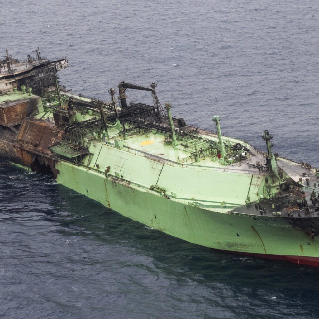 Damaged Russian tanker carrying natural gas