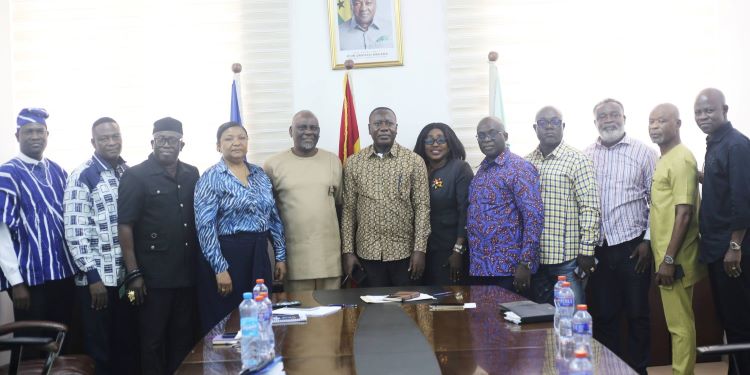 GSA and GUTA Confer On Rising Trade Fees 1 Mr. Kojo Eshun, GSA’s DDG-CAS