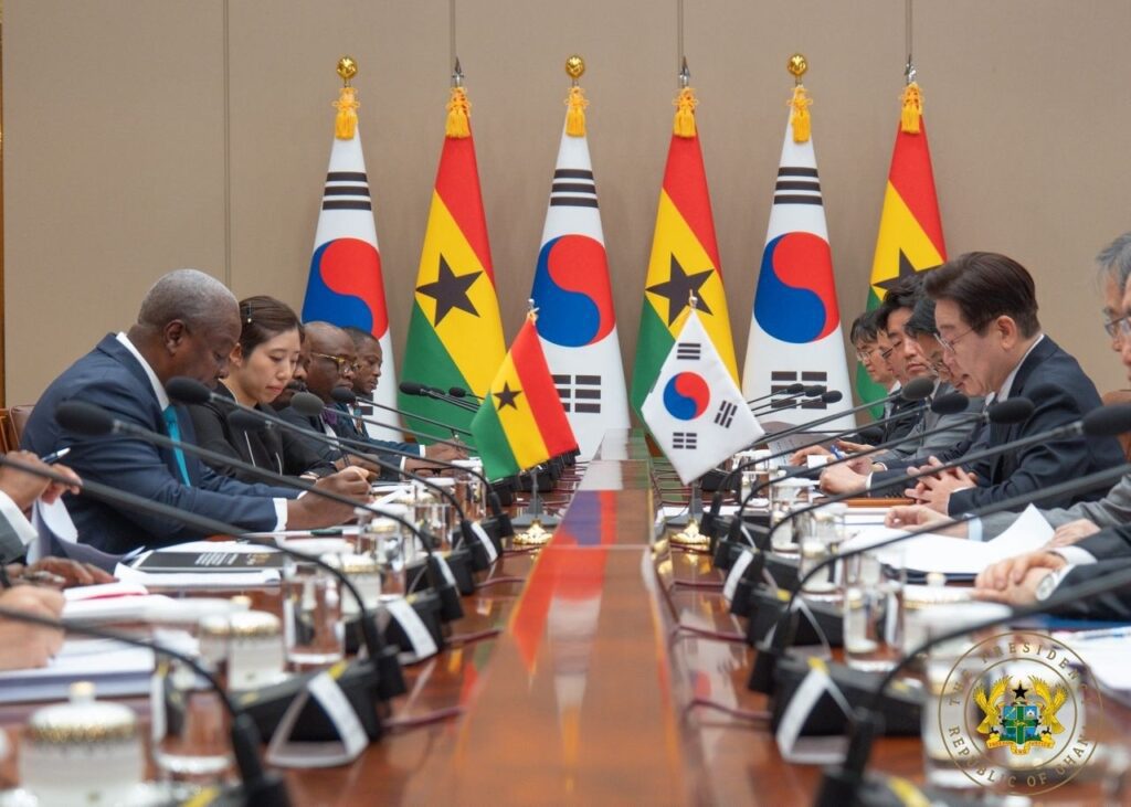 Ghana, Korea Sign Agreements to Deepen Cooperation 5 Mahama @South Korea 3