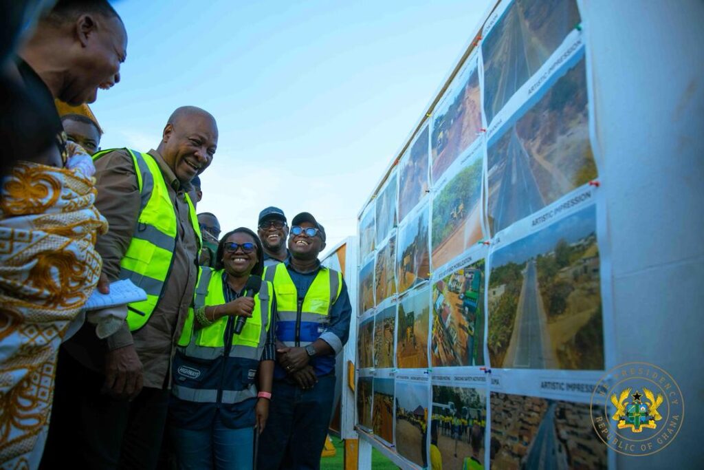Mahama: Big Push is the Biggest Investment in Ghana’s Roads Sector 3 President Mahama Inspect Jinijini–Sampa Road