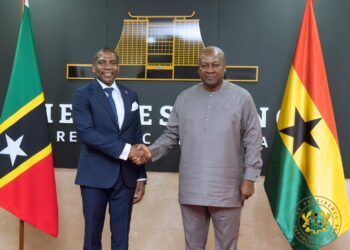 Ghana, St. Kitts and Nevis Strengthen Historic Ties 3 Ghana’s President HE John Dramani Mahama Host Prime Minister of , St. Kitts and Nevis Terrence Michael Drew at the Jubilee House