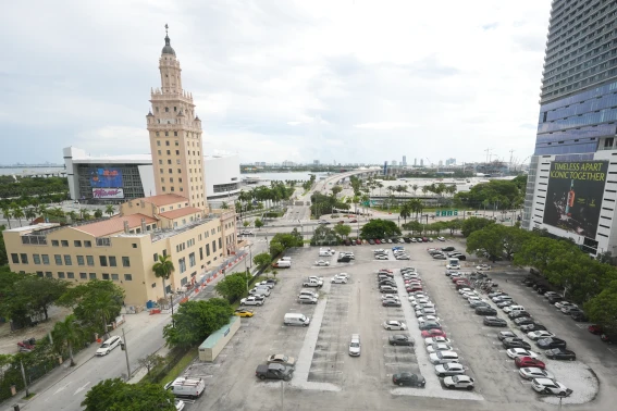 Palm Beach International Airport To Be Renamed After Trump 4 download 13