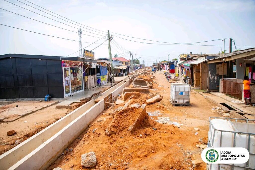Accra Mayor Inspects Chorkor Drain Construction Works 4 1001281890 1
