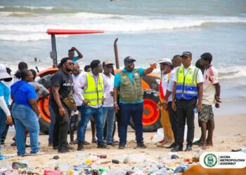 Accra Mayor Inspects Chorkor Beach Cleanup, Pledges Support 2 1776857585458