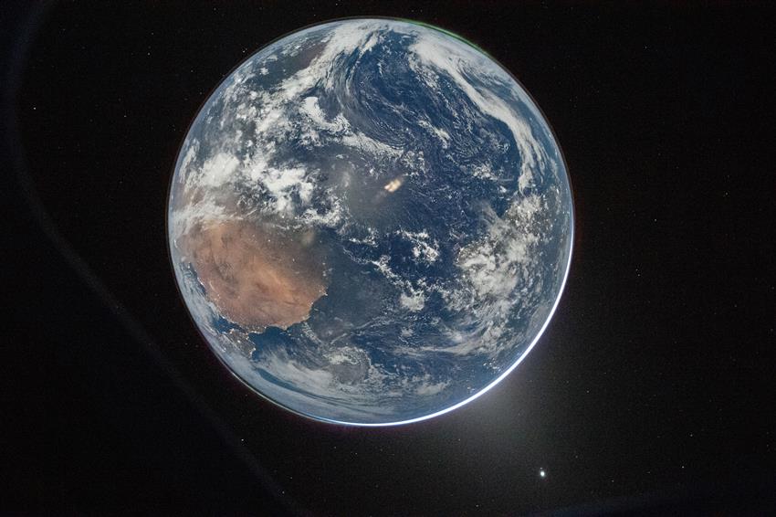 Canada Connects with Space through Hansen’s Artemis II Mission 3 Hello World