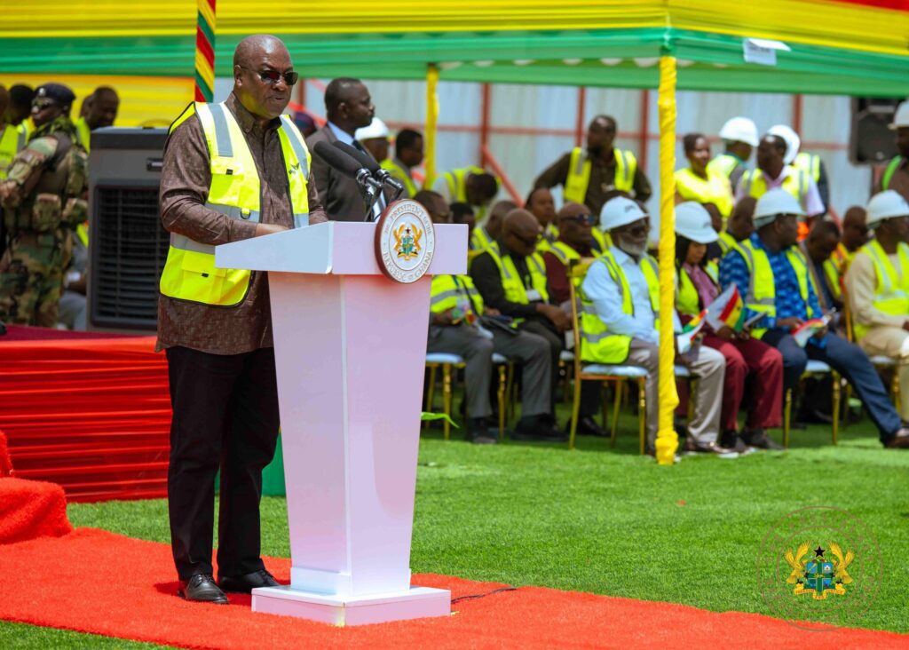 Mahama Cut Sod for Connected Concourse to Link Terminal 2 and 3 4 Mahama @AIA 6
