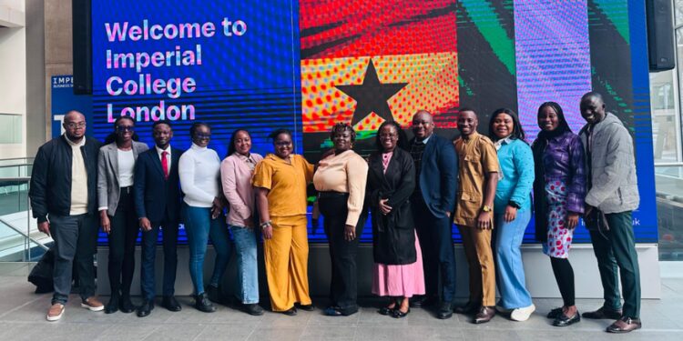 UK Initiative Equips Ghana, Nigeria Journalists with Science Reporting Skills 1 Journalists from Ghana and Nigeria complete an intensive science programme at Imperial College London.