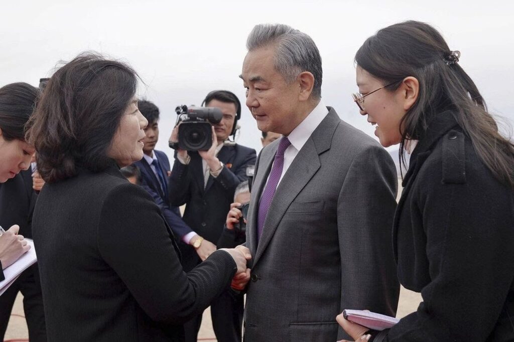 North Korea, China Pledge To Bolster Ties 3 bG9jYWw6Ly8vcHVibGlzaGVycy81NjkyNDAvMjAyNjA0MTAwOTAzLW1haW4uY3JvcHBlZF8xNzc1Nzg2NjEyLmpwZWc