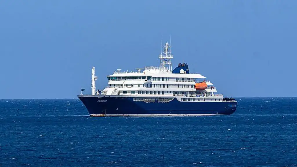 MV Hondius Cruise Ship near the coast of Cape Verde 2