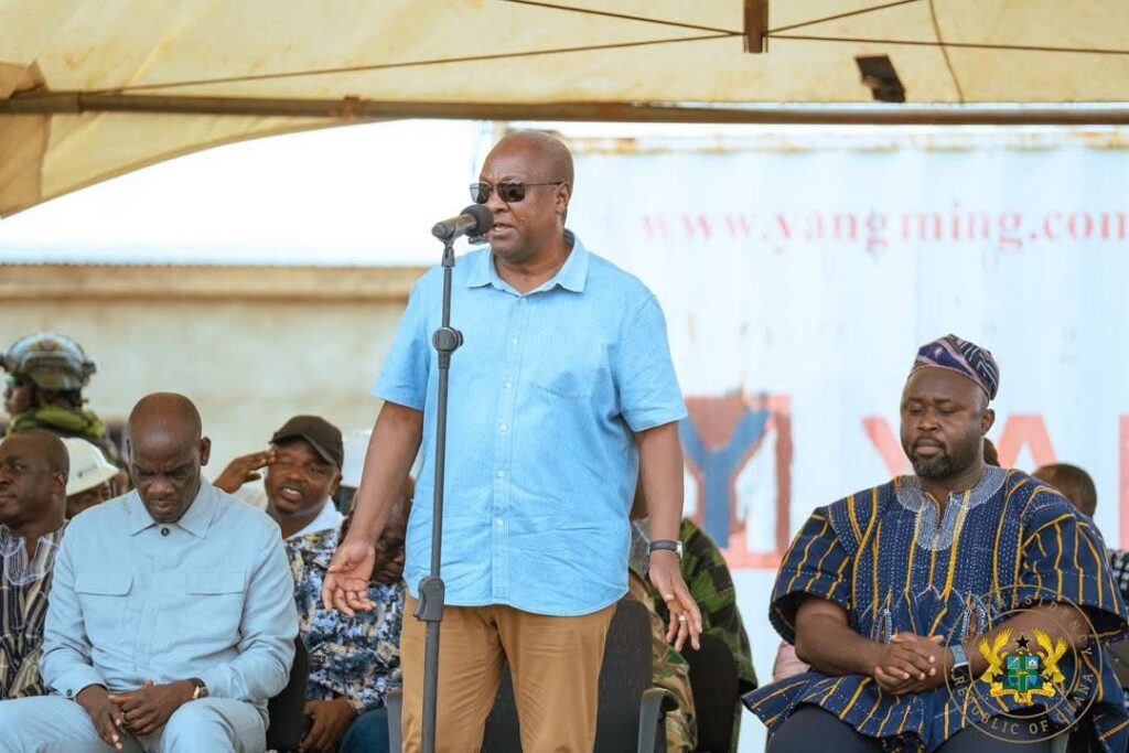 Mahama: Districts Seeing Faster Development Under 80% Common Fund Transfer Policy 3 Mahama @ResettingGhanaTour SR 1