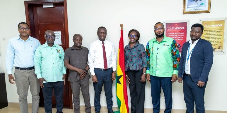 Mr. Lateef Apau Wiredu, GFZA DCEO, with Agribusiness Technical Working Group Committee