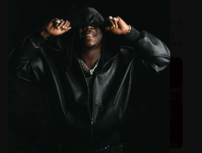 Stonebwoy performing at the “Redsan@30”  flyer