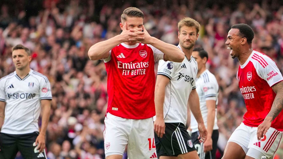 Victor Gyokeres puts up his mask celebration after scoring against Fulham at the Emirates Stadium