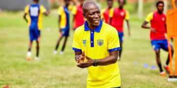 Hearts of Oak head coach Mas-Ud Didi Dramani in training