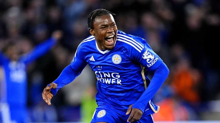 Abdul Fatawu Issahaku celebrate after scoring for Leicester City in the Championship