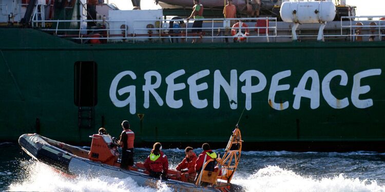 Global Ocean Conservation Efforts at Risk, Greenpeace Warns 1 Greenpeace International