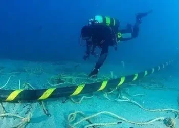 Undersea-fibre-optic
