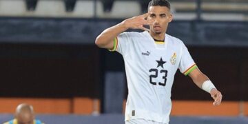Alexander Djiku playing for the Black Stars