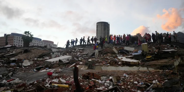 UN Warns of Disease Risk as Venezuela Earthquake Crisis Deepens 1 download 100