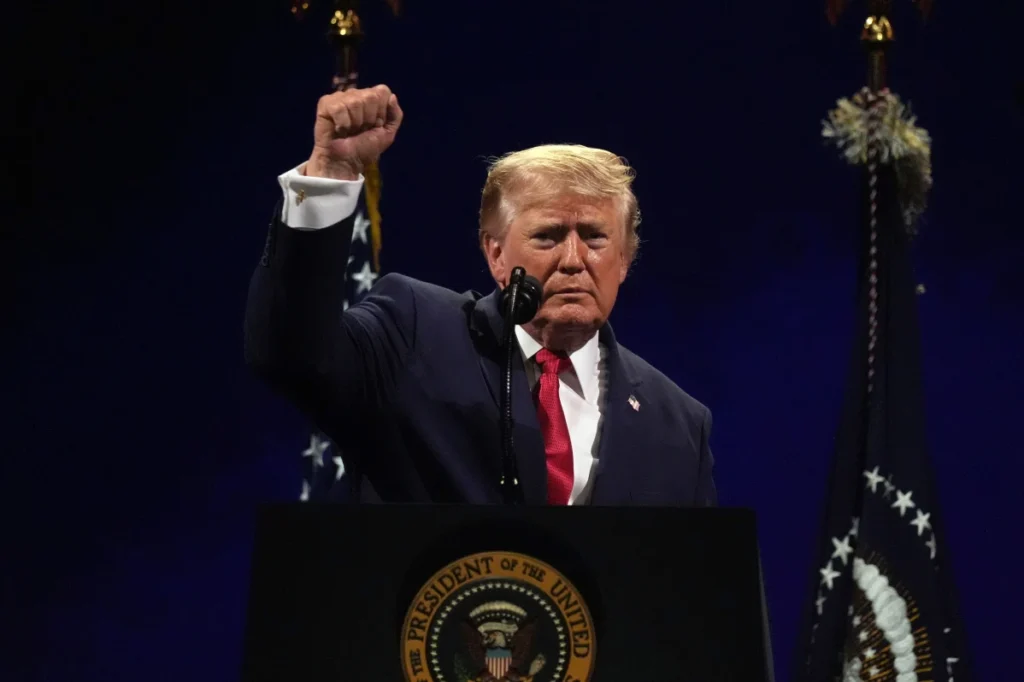 Trump Hails American Spirit In July Fourth Speech 4 1001012417