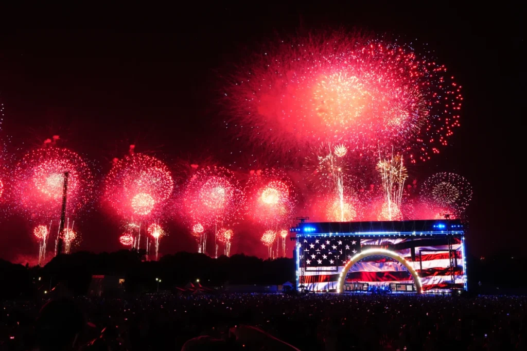 Trump Hails American Spirit In July Fourth Speech 2 1001012419
