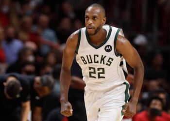 Wizards Bring Back Khris Middleton in Historic Six-Team NBA Trade 4 17835055175205436023891474583981