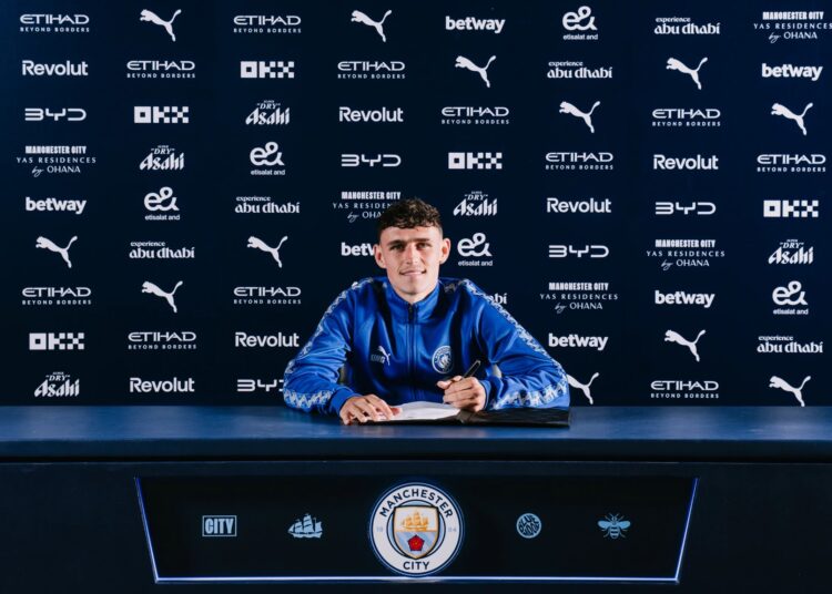 Phil Foden Extends His Manchester City Contract Until 2030 1 Phil Foden signs new deal at Manchester City