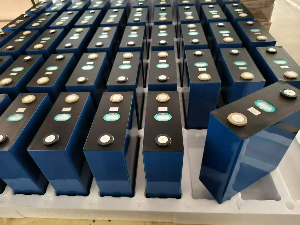 Lithium: Accelerating EV Battery Retirements Drive Improving Capacity Utilization Rates 4 Power Lithium Battery