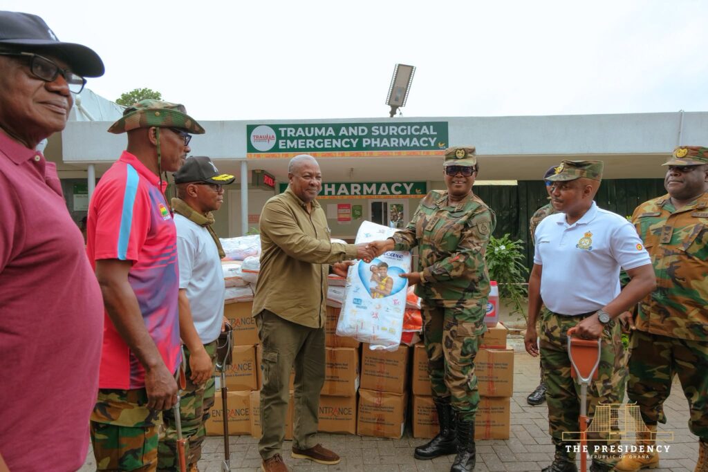 Mahama Donates Flood Relief Items to 37 Military Hospital 5 Mahama Donates to 37 Millitary Hospital 2
