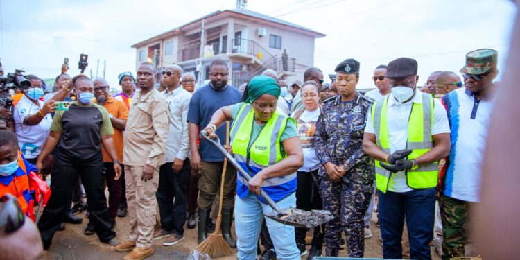 Mahama, Opoku-Agyemang Lead National Cleanup Exercise in Flood Areas 1 Vice President Jane Naana Opoku-Agyemang this morning joined the National General Cleaning Exercise at the Nungua Market and around the Presidency precincts