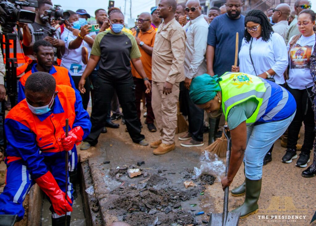 Mahama, Opoku-Agyemang Lead National Cleanup Exercise in Flood Areas 4 VP @Nationa Cleanup Exercise 3