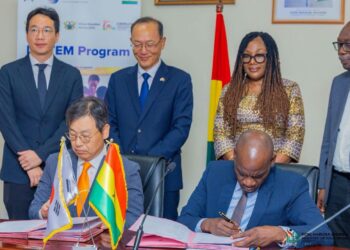Minister for Education, Hon. Haruna Iddrisu, and Korean Ambassador to Ghana, Park Kyongsig, and delegates