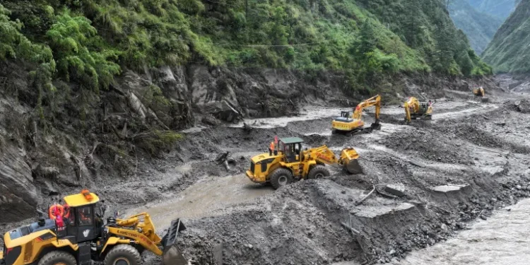 Nepal Warns of Fresh Flooding 1 1001097673