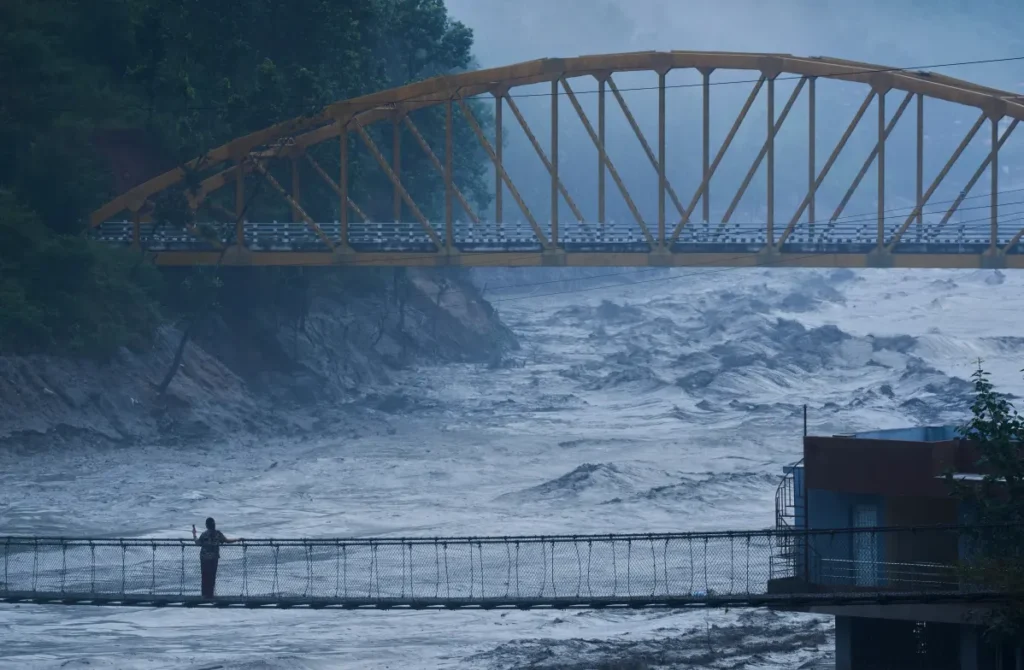 Nepal Warns of Fresh Flooding 2 1001100714