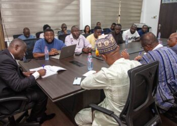 Honourable Emmanuel Armah-Kofi Buah with members of the National Concerned Small Scale Miners Association